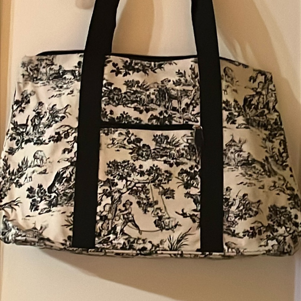 Toile print ..non branded bag